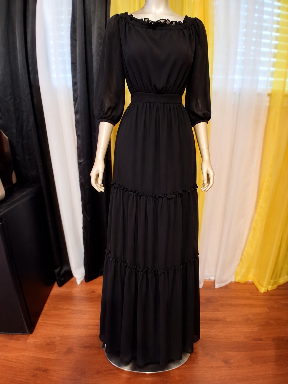 Elegant Black Long Sleeve Maxi Dress